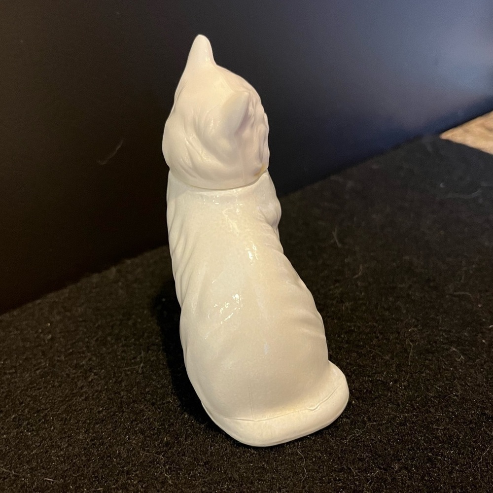 Avon White Cat Decanter Bottle Long Hair Fluffy White Cat Figurine - Picture 6 of 13